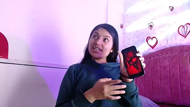 SarahStones online show from March 14, 4:21 am