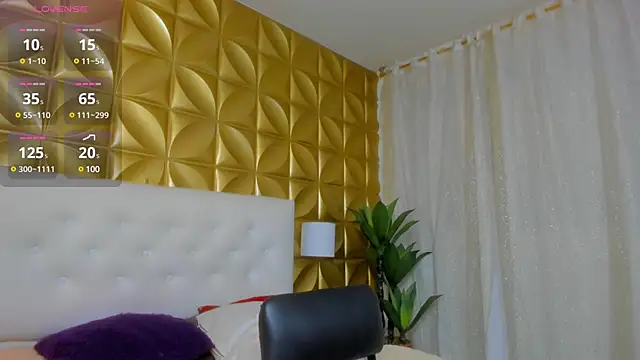 Sara-Smith- online show from February 18, 12:06 pm