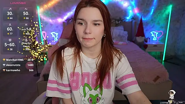 Snapshot of RedShinee chatting on January 21, 1:00 pm RedShinee online show from January 21, 1:00 pm