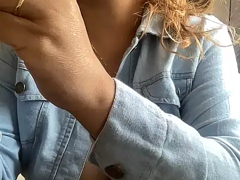 Snapshot of sassypooja chatting on January 21, 7:37 am sassypooja online show from January 21, 7:37 am