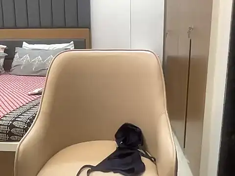 Snapshot of sassypooja chatting on January 24, 1:47 pm sassypooja online show from January 24, 1:47 pm