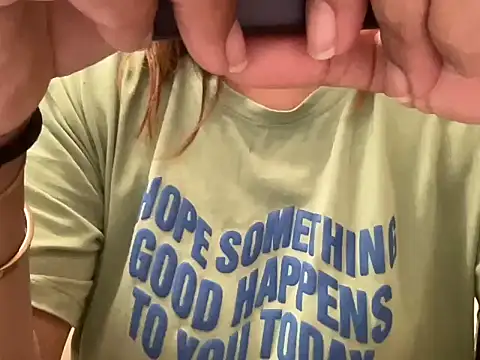 Snapshot of sassypooja chatting on February 24, 3:42 pm sassypooja online show from February 24, 3:42 pm