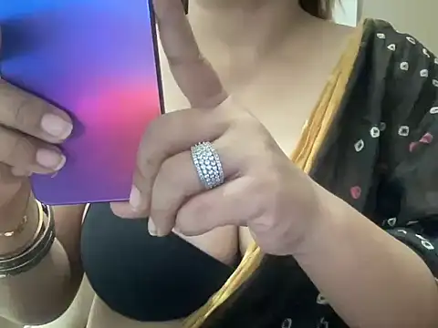 Snapshot of sassypooja chatting on February 26, 2:57 pm sassypooja online show from February 26, 2:57 pm