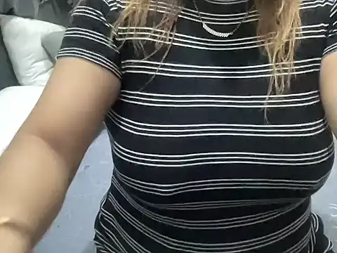 Snapshot of sassypooja chatting on October 16, 5:19 am sassypooja online show from October 16, 5:19 am