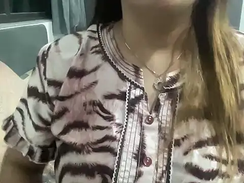 Snapshot of sassypooja chatting on November 10, 7:02 pm sassypooja online show from November 10, 7:02 pm