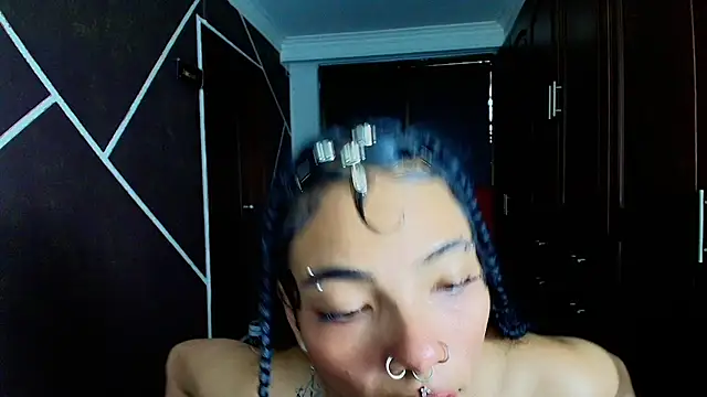 SexyNaf online show from March 7, 7:05 pm