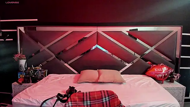 SexyNaf online show from September 15, 7:25 pm