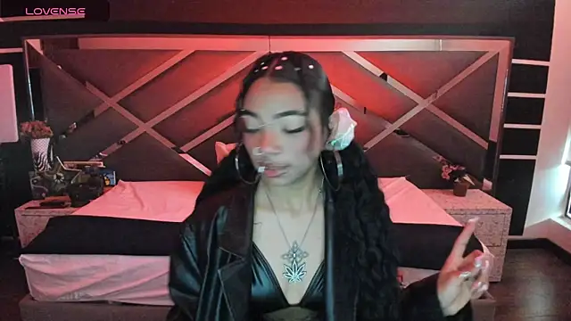 SexyNaf online show from September 26, 7:40 pm