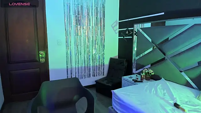 SexyNaf online show from October 18, 7:36 pm