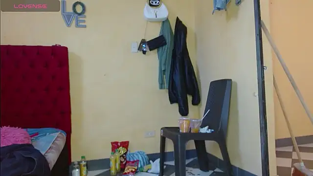 cristinamontiel online show from January 19, 3:42 pm