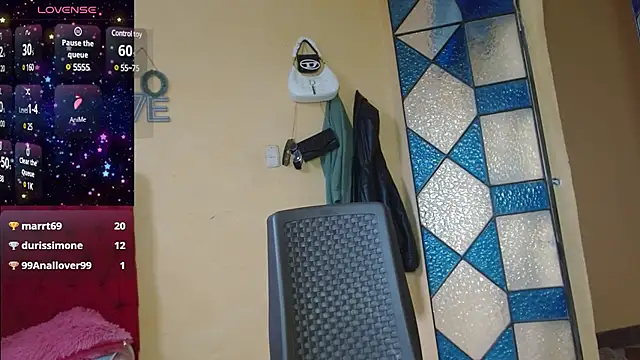 cristinamontiel online show from January 24, 7:18 pm