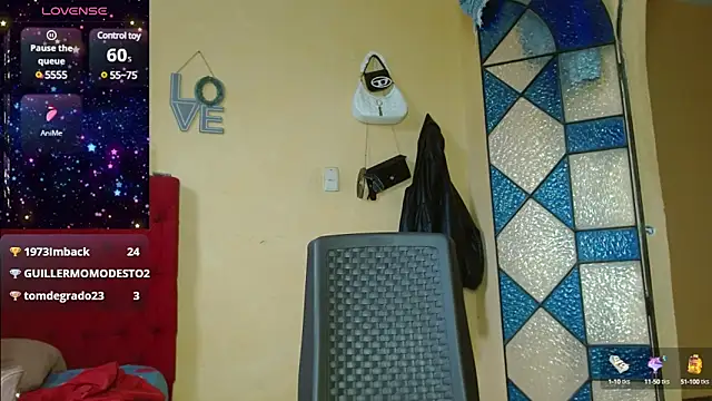 cristinamontiel online show from February 5, 7:10 pm