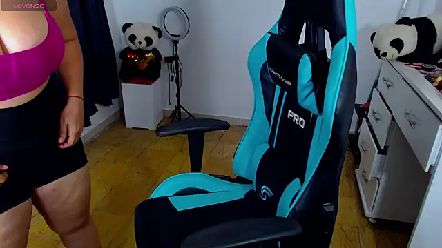 lulu ferrer online show from February 27, 4:20 am