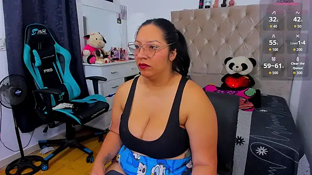 lulu ferrer online show from November 26, 1:23 pm