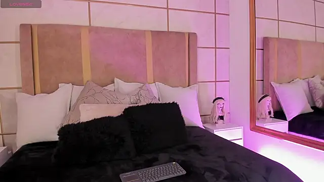 Kittenmeuw online show from January 14, 3:32 am