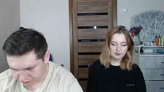 Kristy-Max online show from February 7, 4:06 am