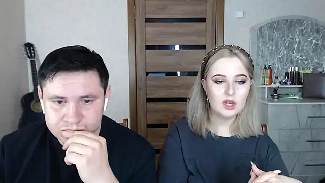 Kristy-Max online show from March 3, 6:22 pm