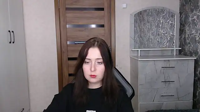 Kristy-Max online show from November 21, 7:34 pm