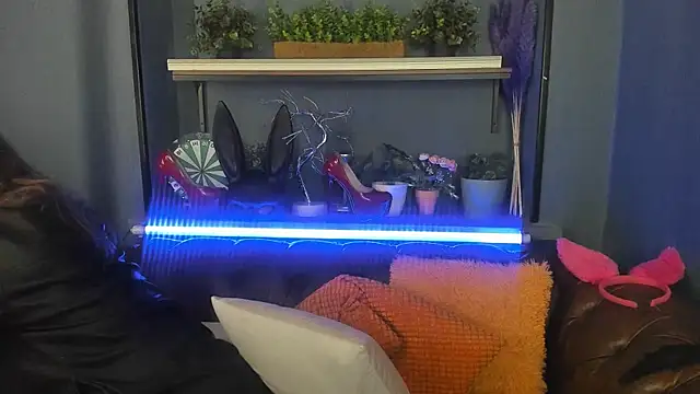 JesiaFoxi online show from February 25, 12:24 pm