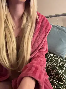 saskiapierce online show from October 19, 12:33 am