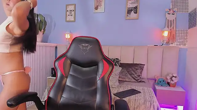 lyzzi smith01 online show from January 28, 7:42 pm