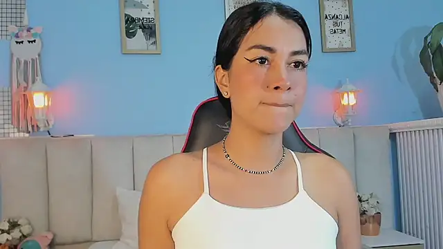 lyzzi smith01 online show from February 3, 7:31 pm