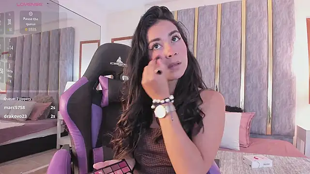 lyzzi smith01 online show from February 18, 8:03 pm