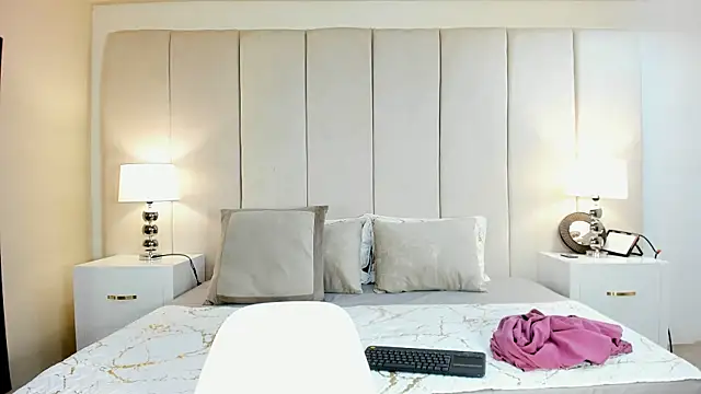 lyzzi smith01 online show from February 25, 1:06 pm