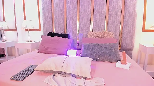 lyzzi smith01 online show from March 5, 11:16 pm