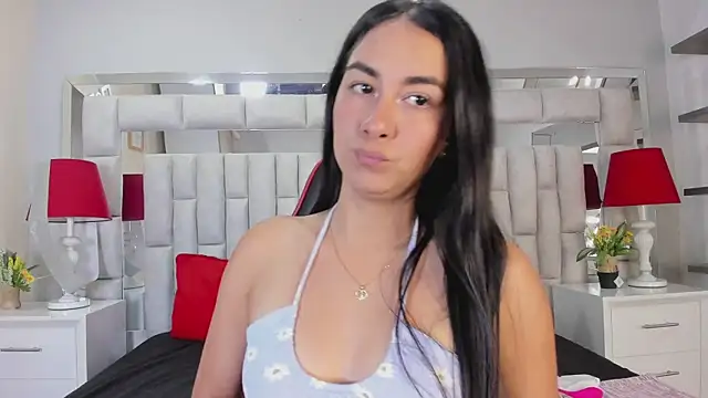 lyzzi smith01 online show from September 22, 7:38 pm