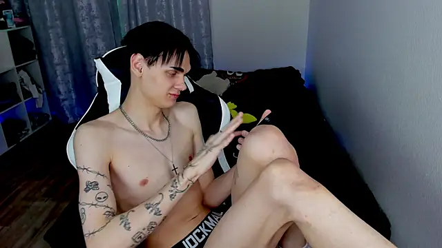 CHERLYBAY online show from December 13, 1:04 am