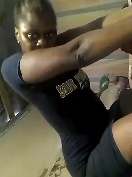 ZIPORA07 online show from September 14, 9:19 am