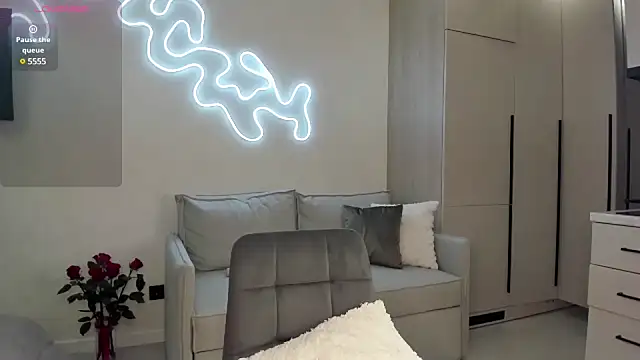 Snapshot of _cometoseeme_ chatting on January 26, 5:02 pm cometoseeme online show from January 26, 5:02 pm