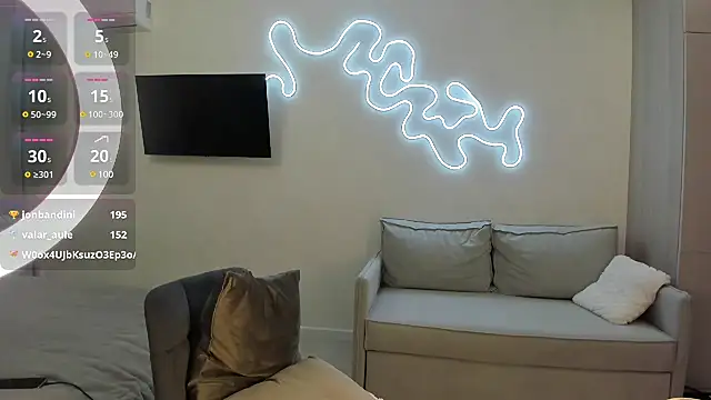 Snapshot of _cometoseeme_ chatting on March 21, 5:02 pm cometoseeme online show from March 21, 5:02 pm