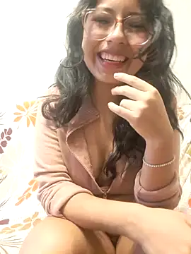 Snapshot of MishuColfer chatting on January 7, 3:23 pm MishuColfer online show from January 7, 3:23 pm