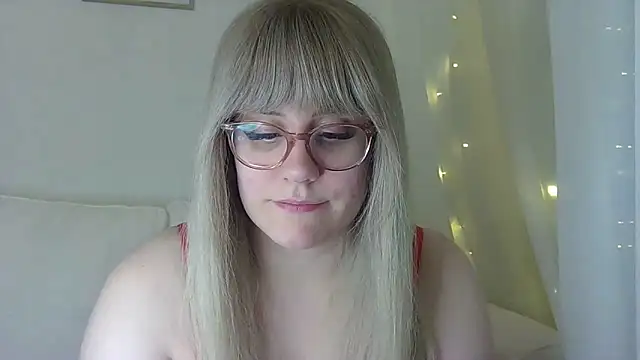 Snapshot of miramore chatting on December 13, 6:27 pm miramore online show from December 13, 6:27 pm