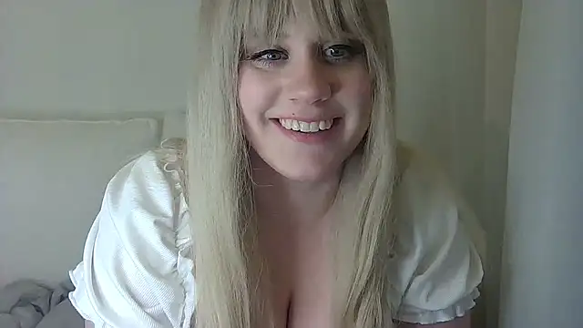 Snapshot of miramore chatting on February 21, 11:32 pm miramore online show from February 21, 11:32 pm