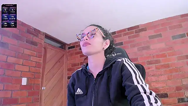 paulinabarnett- online show from December 27, 11:53 pm