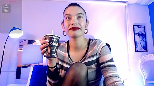 paulinabarnett- online show from March 4, 12:12 pm