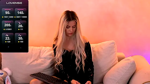 Kylie Benton online show from September 18, 8:49 am