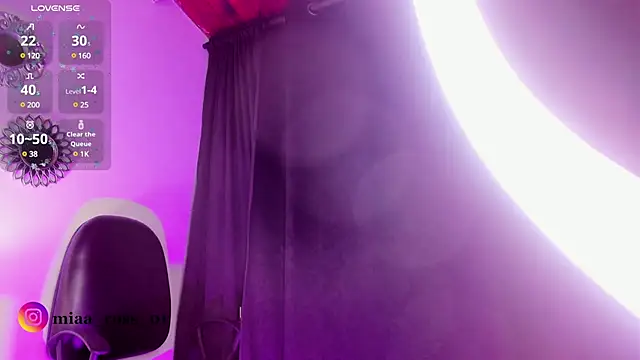 Snapshot of Mia_ross16 chatting on December 21, 10:19 pm Mia ross16 online show from December 21, 10:19 pm