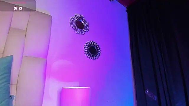 Snapshot of Mia_ross16 chatting on January 19, 1:32 am Mia ross16 online show from January 19, 1:32 am