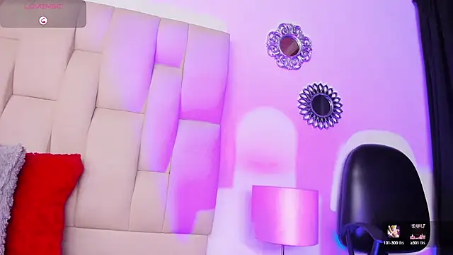 Snapshot of Mia_ross16 chatting on January 19, 1:44 pm Mia ross16 online show from January 19, 1:44 pm