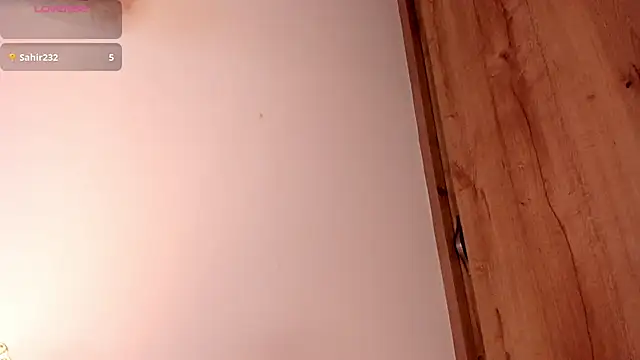 Snapshot of Mia_ross16 chatting on February 21, 2:06 am Mia ross16 online show from February 21, 2:06 am