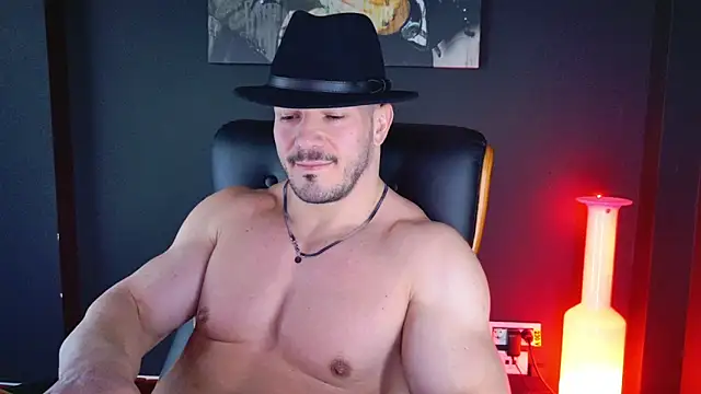 Snapshot of AngeloEric chatting on December 19, 11:07 am AngeloEric online show from December 19, 11:07 am