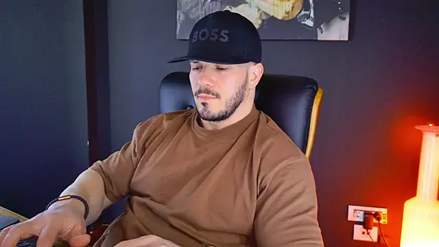 Snapshot of AngeloEric chatting on January 30, 11:11 am AngeloEric online show from January 30, 11:11 am