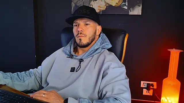 Snapshot of AngeloEric chatting on March 19, 12:12 pm AngeloEric online show from March 19, 12:12 pm