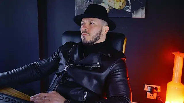 Snapshot of AngeloEric chatting on March 21, 6:16 am AngeloEric online show from March 21, 6:16 am