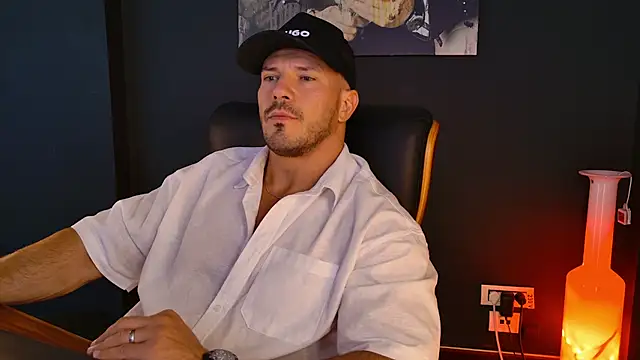 Snapshot of AngeloEric chatting on September 24, 11:02 am AngeloEric online show from September 24, 11:02 am