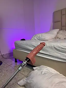 bella  honey online show from February 10, 1:35 am